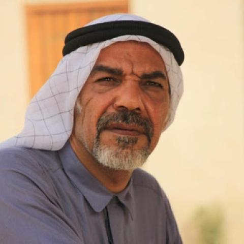 بعد وفاة شقيقته إبراهيم الحساوي لا يستطيع حضور جنازة والده