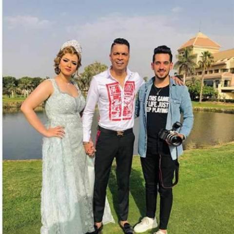 حسن شاكوش وخطيبته