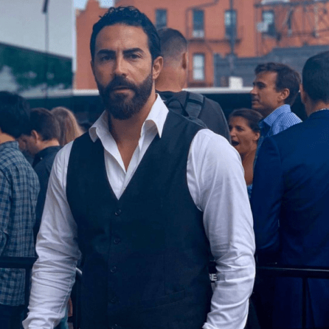 كارلوس عازار