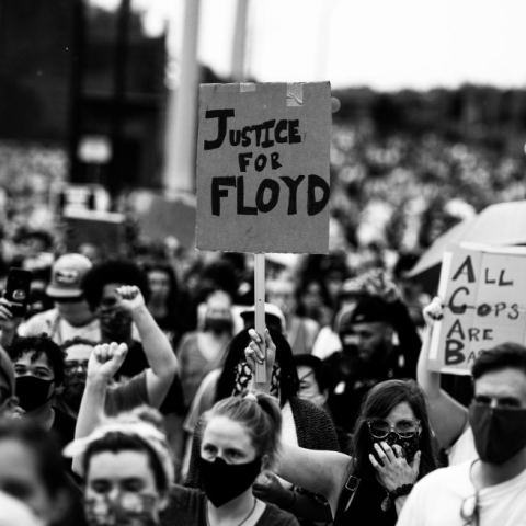 صورة من الاحتجاجات تضامناً مع جورج فلويد