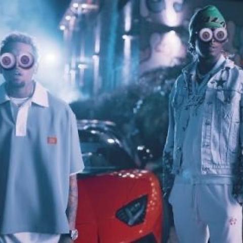 كريس براون يتحدى كورونا ويقيم إحتفال في منزله Go Crazy