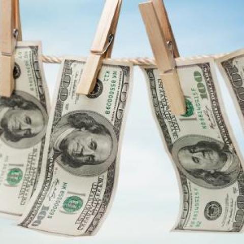 جريدة القبس تكشف عن أسماء المشاهير في قضية غسيل الأموال