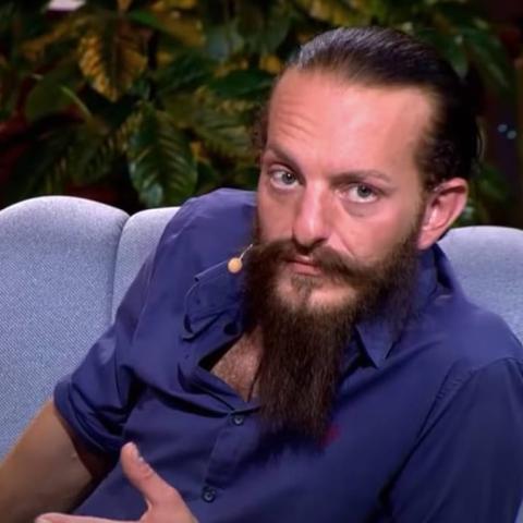 أويس مخللاتي يهاجم زهير رمضان ويؤكد &quot;نادين نسيب نجيم أهم بطلات الهيبة&quot;