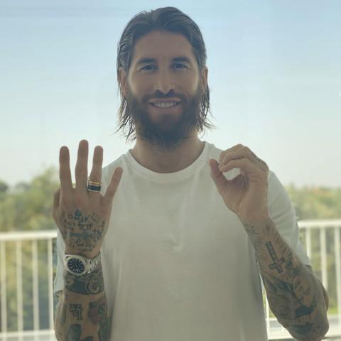 سيرجيو راموس من المستشفى &quot;أقدم لكم ماكسيمو&quot; - الصورة من إنستغرام