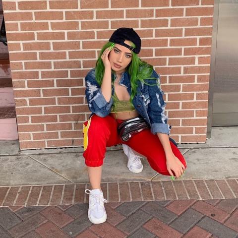 الحاجة الحمداوية تمنح رصيدها الفني لمفنية شابة