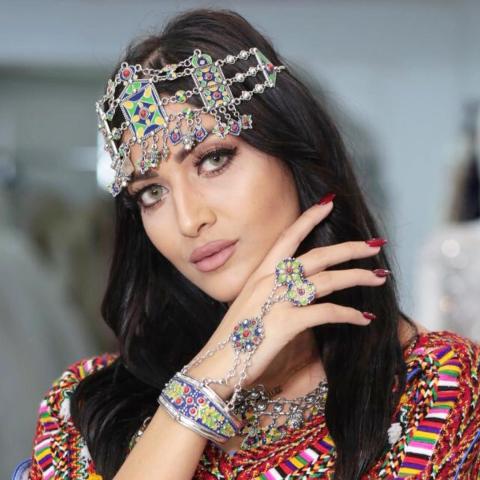 وحيدة قروج ملكة جمال التراث الافريقي 2019