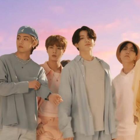 فرقة BTS تحقق رقم قياسي جديد!