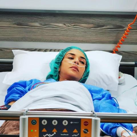 فاكمة الزهراء بلدي تتعرض لحادث في طريقها للتصوير