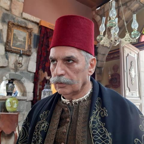 عباس النوري بشخصية "أبو العز"