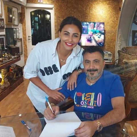 ميس حمدان تكشف تفاصيل تعاقدها مع نصر محروس