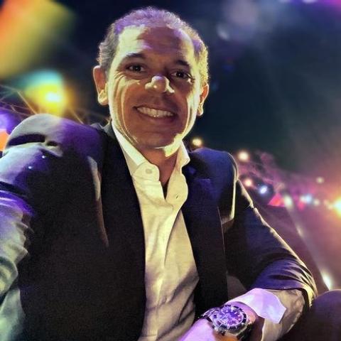 المخرج رامي إمام