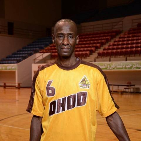 لاعب كرة السلة السعودي عبدالمحسن خلف المولّد