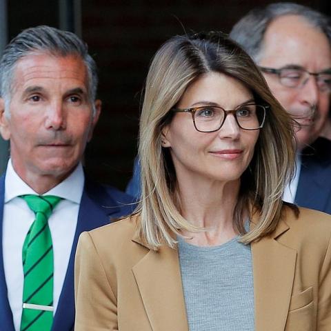 إطلاق سراح لوري لوفلين بعد سجنها لمدة شهرين