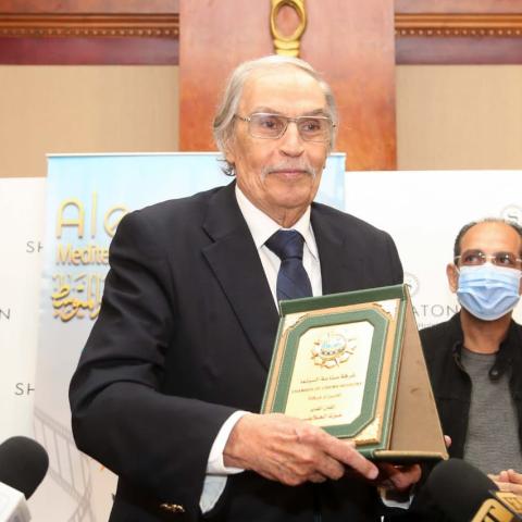 عزت العلايلي