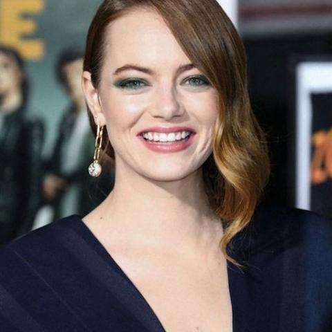 إيما ستون تتحدث عن الحجر المنزلي وتجربتها الأولى مع الـGolden Globes