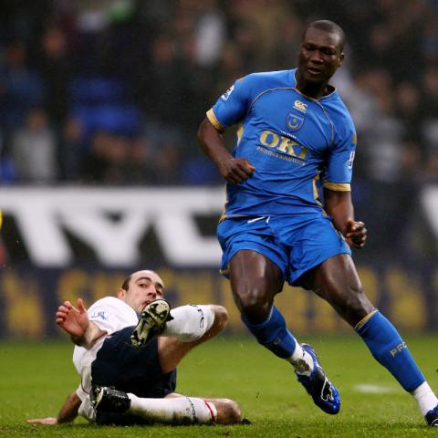 وفاة لاعب كرة القدم بابا بوبا ديوب عن 42 عاماً