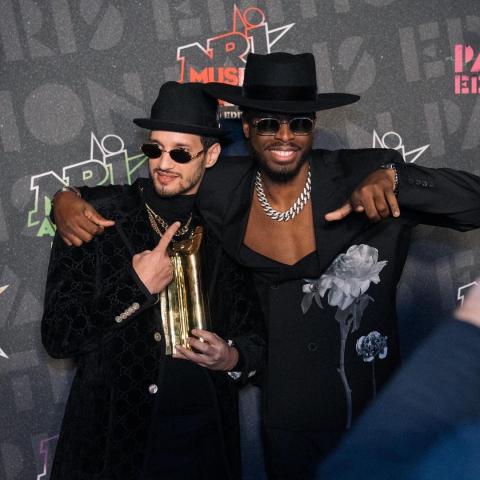 سولكينغ وداجو بعد التتويج بجائزة أفضل تعاون فرانكوفوني