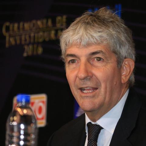 كرة القدم تودع الأسطورة الايطالية باولو روسي