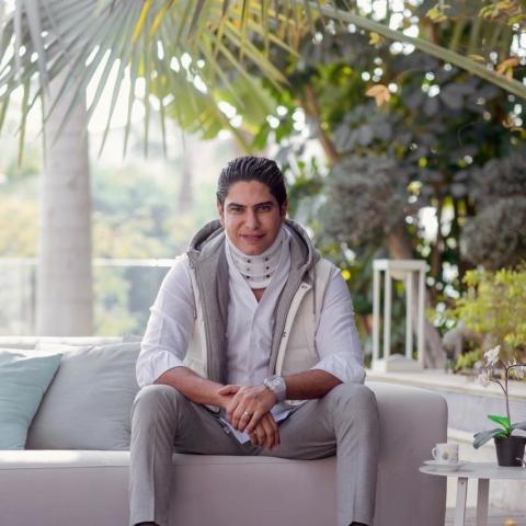 أحمد أبوهشيمة يكشف &quot;ربنا إختبرني في بداية العام الجديد بشوية تعب في غضروف الرقبة&quot;