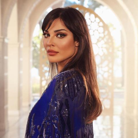 نادين نسيب نجيم تطلب الدعاء والشفاء لشقيقها من كورونا