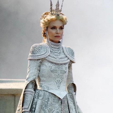 ميشال فايفر في Maleficent - انستغرام @michellepfeifferofficial