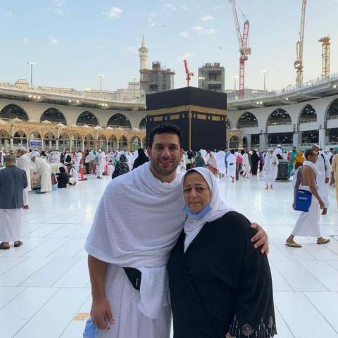 حسن الرداد ووالدته