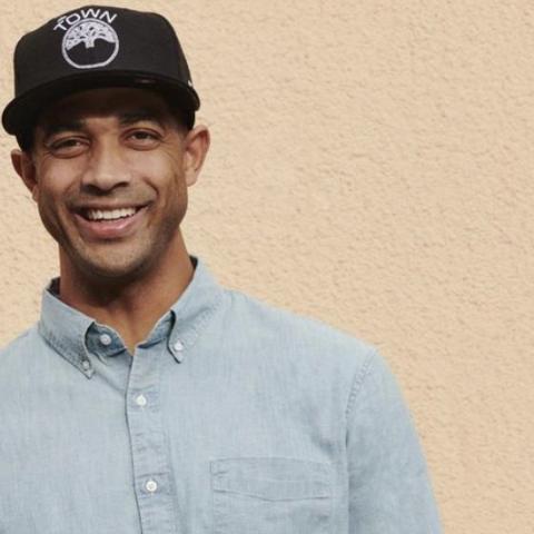 حذاء رياضي نادر من &quot;ديور جوردان&quot; لـ نيكولاس ابن شقيق كامالا يتصدر الترند