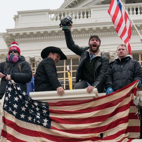 أنصار دونالد ترامب يقتحمون مبنى الكابيتول