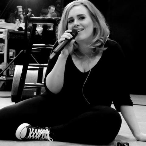 أديل صورة من انستغرام