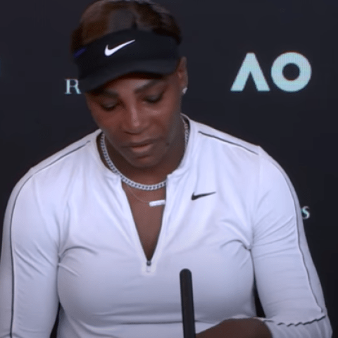 سيرينا ويليامز خلال المؤتمر الصحفي