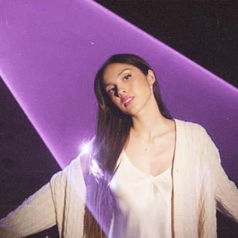 أوليفيا رودريغو -انستغرام @olivia.rodrigo