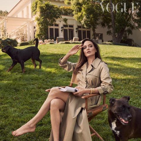 أنجلينا جولي-صورة من انتسغرام &quot;فوغ البريطانية&quot;