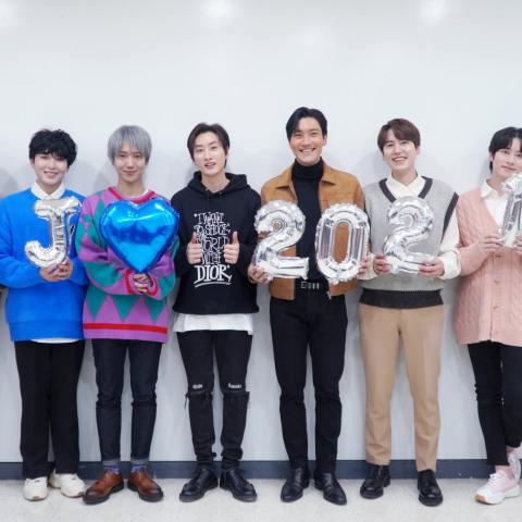 فرقة &quot;سوبر جونيور&quot;-صورة من تويتر