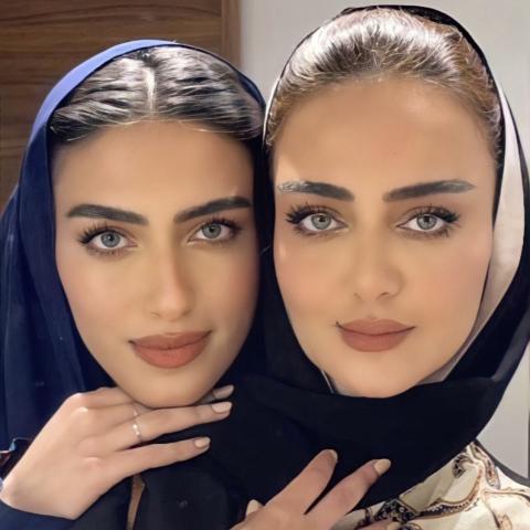 يارا النملة مع والدتها في كأس السعودية