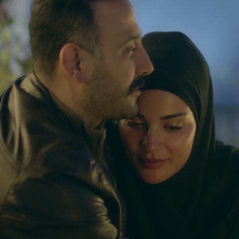 صورة لنادين نجيم وقصي خولي من كواليس مسلسل 2020