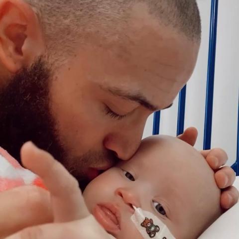 آشلي كاين وابنته أزايليا - انستغرام @mrashleycain