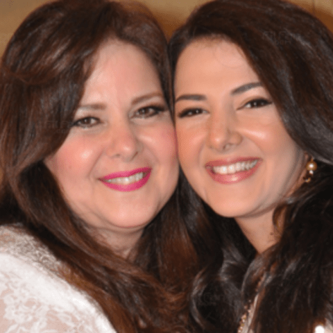 دنيا سمير غانم ودلال عبد العزيز