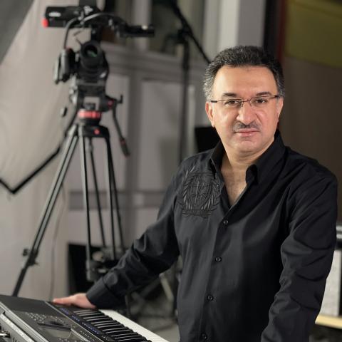 سيروس