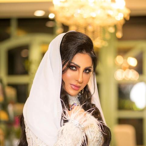 زينب العسكري-صورة من انستغرام