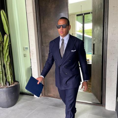 أليكس رودريغز - انستغرام @arod