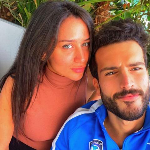 مهند الحمدي وخطيبته فرح مراد