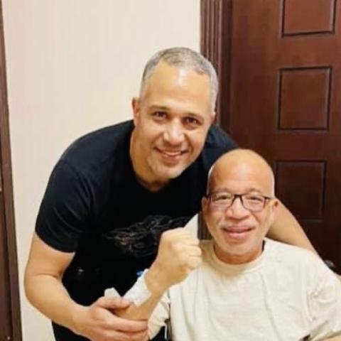 مصطفى درويش يحتفل بعودة شريف الدسوقي