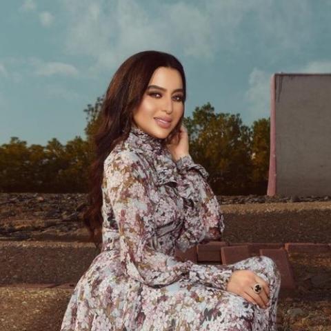 أريام تعود بـ "ضحكتك"