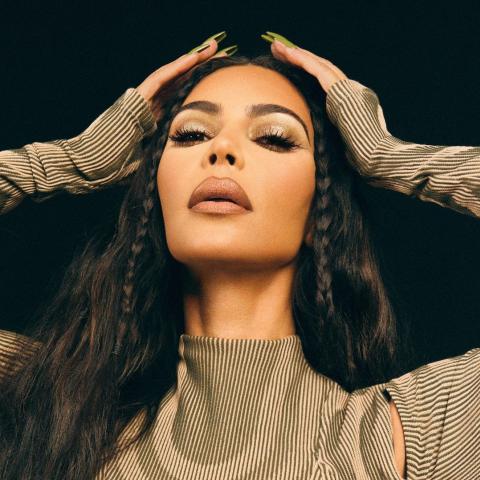 كيم كارداشيان- انستغرام @kkwbeauty