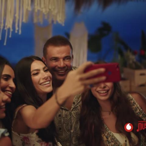 هدى المفتي بطلة كليب عمرو دياب الجديد &quot;الدنيا بترقص&quot;