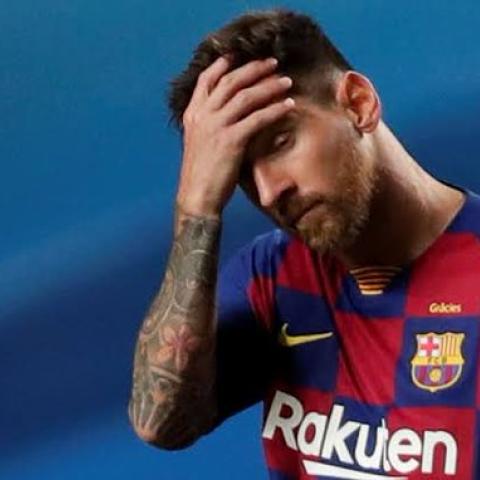 ليونيل ميسي يغادر برشلونة