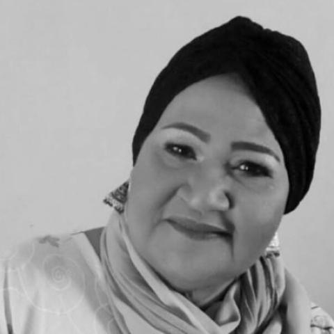 منى الشراح أخت الراحلة انتصار الشراح