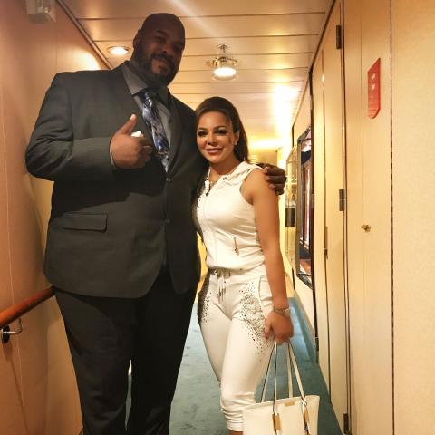 سوزان نجم الدين وحارسها الشخصي - صورة من إنستغرام