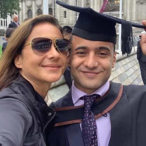 نيللي كريم وابنها يوسف - صورة من السوشيال ميديا