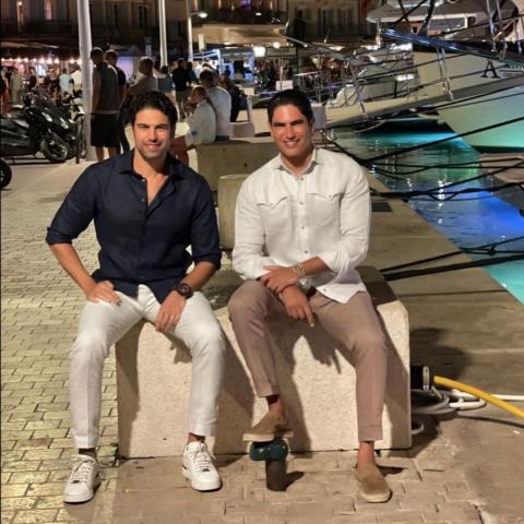 أحمد أبو هشيمة وشقيقه